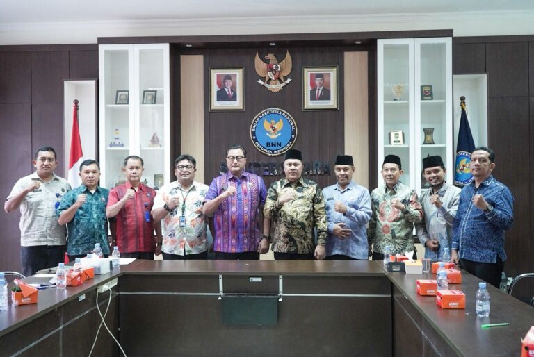 Sinergi Cegah Narkoba, Kanwil Kemenag Sumut dan BNN Sumut Tandatangani MoU