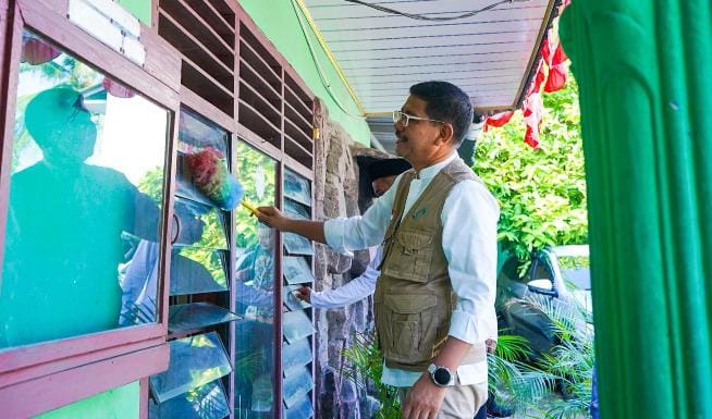 Wujudkan Ekoteologi, Dirjen Bimas Islam Pimpin Gotong Royong Bersama Kepala KUA se Kota Medan