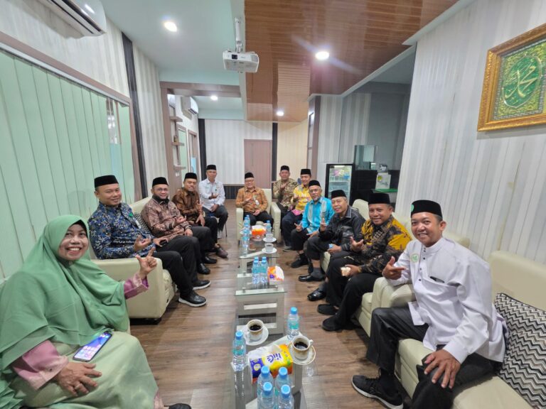 MUI Sumut dan Al-Washliyah Perkuat Ukhuwah, Sepakati Silaturahmi Bersama Ormas Islam