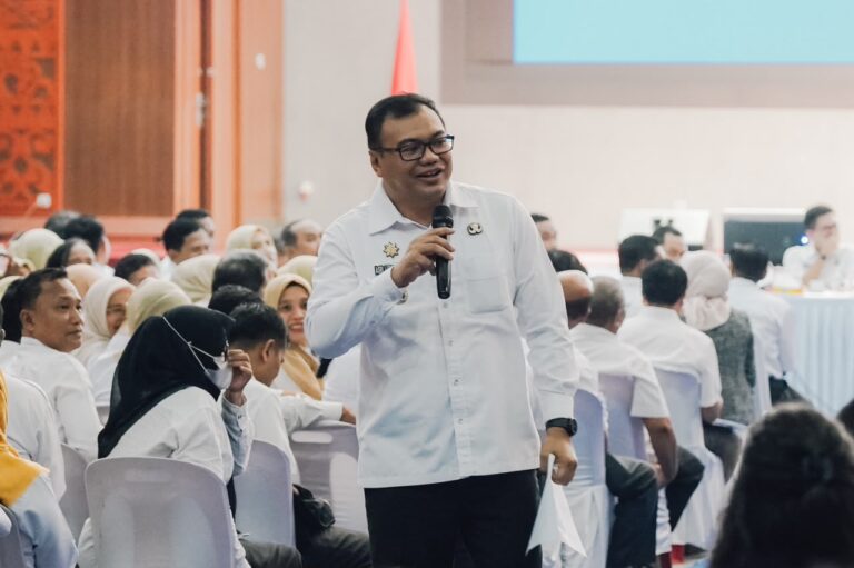 Bupati Asri Ludin Minta Penilaian Kinerja Kepala Sekolah Objektif dan Berkeadilan