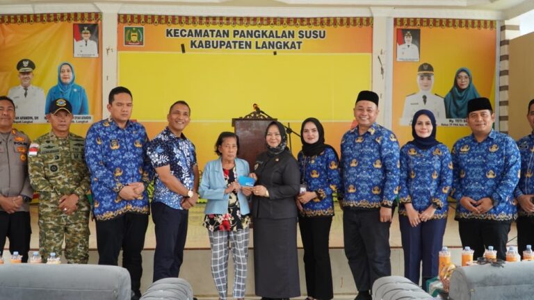 Plt. Bupati Tiorita Pastikan Pemulihan Warga dan Layanan Kesehatan Pulau Kampai Berjalan