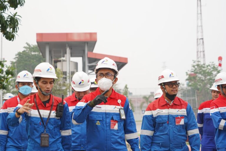 Pertamina Patra Niaga Regional Sumbagut Perkuat Keandalan Operasional di Riau, Wakil Direktur Utama Tinjau Fuel Terminal Sei Siak