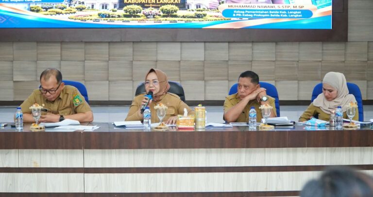 Plt Bupati Langkat Tiorita Tegaskan Camat Harus Responsif dan Jaga Kepercayaan Publik